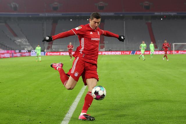 三分压哨绝杀！勇士险胜快船 库里9分哈登13分